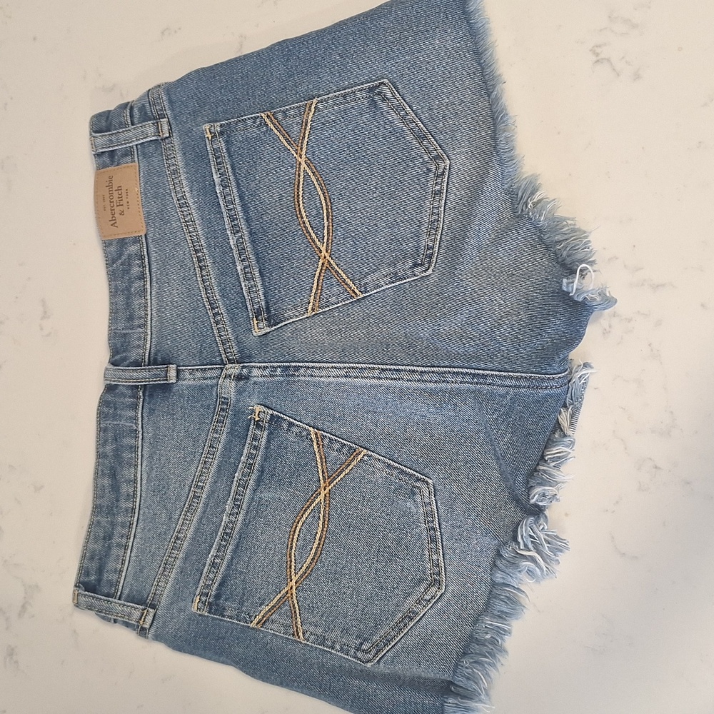 ABERCROMBIE &FITCH Denim Frayed Hem Shorts HIGH RISE SIZE 6 REGULAR - Picture 3 of 3